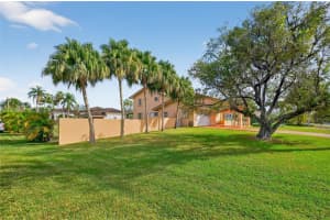 6611 Sw 99th Ave, Miami