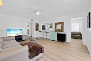 1601 Bay Rd APT 8, Miami Beach, FL 33139, - MLS#A11922894