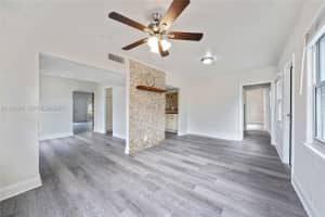 810 Ridgewood Dr West Palm Beach, FL 33405 - MLS#A11922911