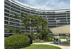 King Cole Condominium, 900 Bay Dr APT 615, Miami Beach, FL 33141, - MLS#A11922970