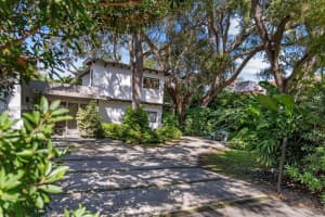 4095 Battersea Rd Miami, FL 33133 - MLS#A11922994