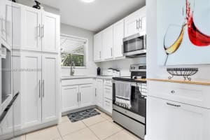 8841 W Flagler St APT 212, Miami, FL 33174, - MLS#A11923019