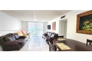 9310 Fontainebleau Blvd APT 402, Miami, FL 33172, - MLS#A11923025