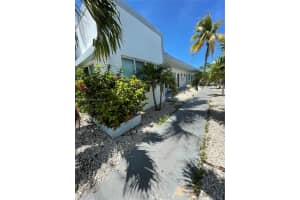 8215 Crespi Blvd #4, Miami Beach, FL 33141, - MLS#A11923037