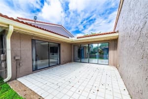 402 St Andrews Rd 55, Hollywood