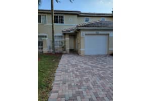 2217 Nw 171st Ter, Pembroke Pines