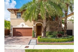 8780 Nw 98th Ct, Doral