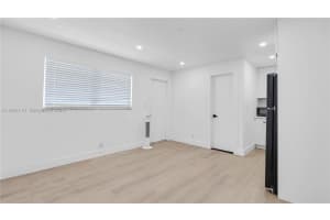 32 SW 9th St #2, Hallandale Beach, FL 33009, - MLS#A11923119