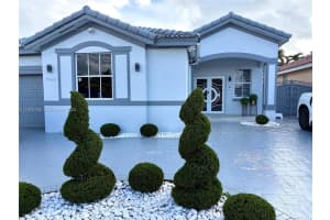 7952 Nw 198th St, Hialeah