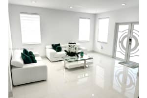 7952 Nw 198th St Hialeah, FL 33015 - MLS#A11923138