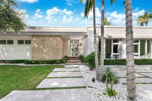 137 W Shore Dr W Miami, FL 33133 - MLS#A11923171