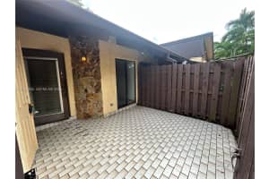 534 Briarwood Cir 1-48 Hollywood, FL 33024 - MLS#A11923208