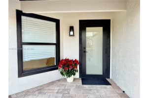 16701 Bobcat Dr Fort Myers, FL 33908 - Off Market