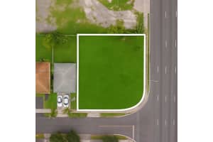 9400 Nw 17th Ave Miami, FL 33147 - MLS#A11923255