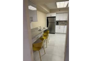 3600 Mystic Pointe Dr 208, Aventura