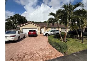 15621 Sw 45th Ter, Miami