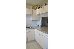 351 Cambridge Rd 107 Hollywood, FL 33024 - MLS#A11923346