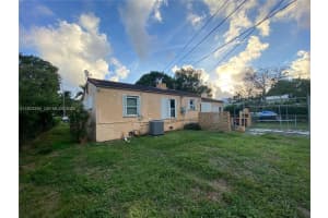 37 Ne 110th St Miami Shores, FL 33161 - MLS#A11923359