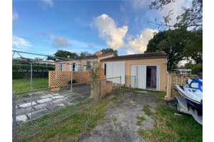 37 Ne 110th St Miami Shores, FL 33161 - MLS#A11923359