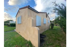 37 Ne 110th St Miami Shores, FL 33161 - MLS#A11923359