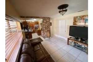 821 W 39 Pl Hialeah, FL 33012 - MLS#A11923378