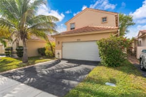 2110 NW 190th Ave, Pembroke Pines, FL 33029, - MLS#A11923392