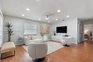 870 Ne 35th St Oakland Park, FL 33334 - MLS#A11923421