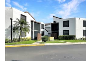 211 Lake Pointe Dr 111, Oakland Park