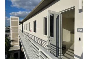 6453 Nw 102nd Path 305, Doral