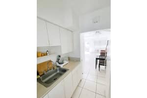 6895 Byron Ave APT 207, Miami Beach, FL 33141, - MLS#A11923458
