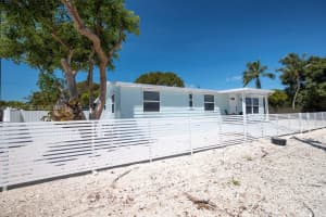 212 Buttonwood Ln, Tavernier, FL 33070, - MLS#A11923477