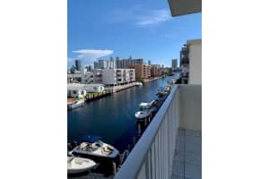 3615 NE 167th St APT 404, North Miami Beach, FL 33160, - MLS#A11923486