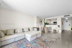 6900 Bay Dr 6b Miami Beach, FL 33141 - MLS#A11923494