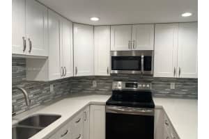 9421 Evergreen Pl APT 107, Davie, FL 33324, - MLS#A11923548