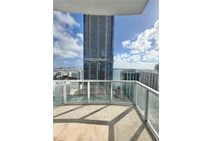 1060 Brickell Ave 4103, Miami
