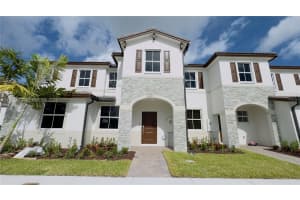 2621 Se 27th Dr, Homestead