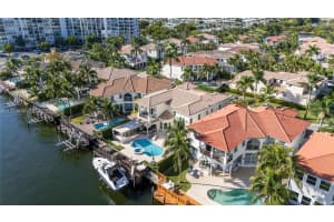 1555 Windjammer Way Hollywood, FL 33019 - MLS#A11923649