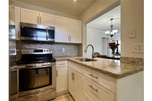 14911 Sw 104th St 17-22, Miami