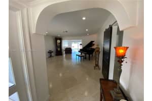 6611 Ne 21st Ln Fort Lauderdale, FL 33308 - MLS#A11923774