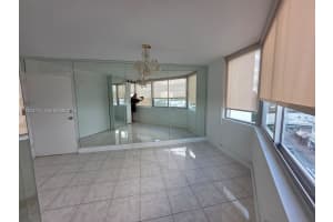 7135 Collins Ave APT 725, Miami Beach, FL 33141, - MLS#A11923775