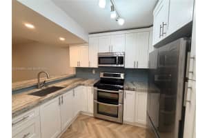 13255 Sw 88th Ln 107-cs, Miami