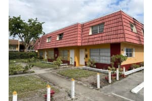 5327 NW 27th St D4, Lauderhill, FL 33313, - MLS#A11923886