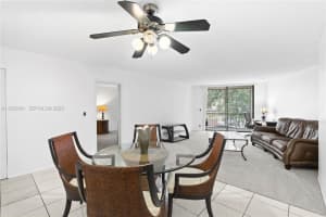 3800 N Hills Dr 206, Hollywood 3800 N Hills Dr 206, Hollywood