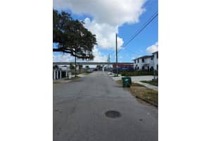 2740 Nw 44th St Miami, FL 33142 - MLS#A11923938