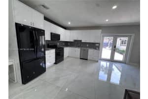 755 N Crescent Dr b, Hollywood, FL 33021, - MLS#A11923963