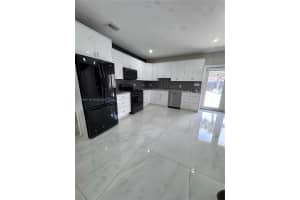 755 N Crescent Dr b, Hollywood, FL 33021, - MLS#A11923963