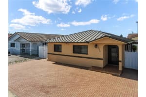 MLS# A11923975, Hialeah, Florida 33016