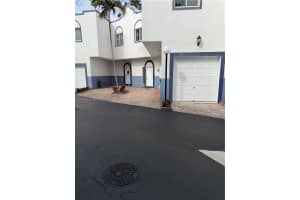 2927 Sw 18th Ter Fort Lauderdale, FL 33315 - MLS#A11924103