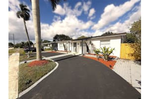 4411 Nw 34th St Lauderdale Lakes, FL 33319 - MLS#A11924123