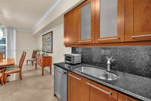 333 Las Olas Way 1705 Fort Lauderdale, FL 33301 - MLS#A11924128